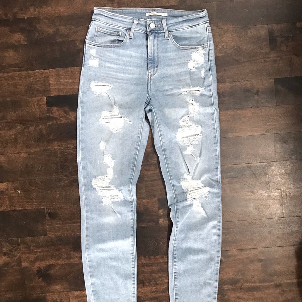 LEVI’s 721 stretch skinny high waist light wash blue SZ 27
